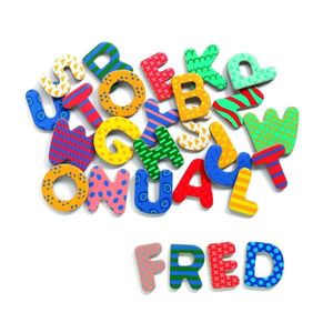 Drewniany alfabet dla dzieci z magnetyczną powierzchnią Djeco obraz