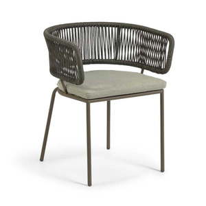 Krzesło ogrodowe ze stalową konstrukcją i zieloną plecionką Kave Home Nadin obraz