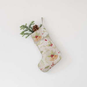 Świąteczna lniana wisząca dekoracja w kształcie skarpety Linen Tales Jingle Bells obraz