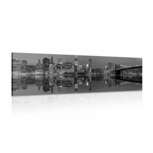 Obraz odbicie Manhattanu w wodzie w wersji czarno-białej obraz