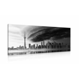Obraz czarno-białe chmury nad miastem obraz