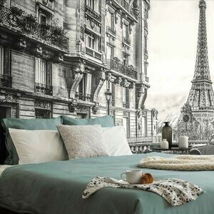 Tapeta czarno-biała Wieża Eiffla z ulicy Paryża obraz