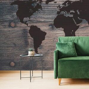 Samoprzylepna tapeta mapa świata na ciemnym drewnie obraz