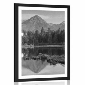 Plakat z passe-partout piękna panorama gór nad jeziorem w czerni i bieli obraz