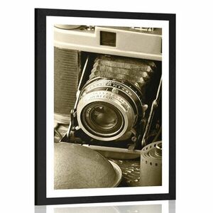 Plakat z passe-partout stary aparat fotograficzny w sepiowym kolorze obraz