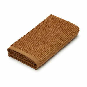 Brązowy bawełniany ręcznik 50x90 cm Yeni – Kave Home obraz