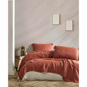 Ceglasty pikowany zestaw narzuty na łóżko dwuosobowe i poszewek na poduszkę 220x240 cm Costa – Mijolnir obraz