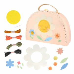 Zestaw kreatywny Flower Embroidery Suitcase – Meri Meri obraz
