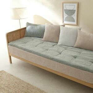 Długa szenilowa poduszka na sofę obraz