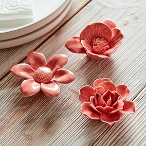 3 porcelanowe kwiaty obraz