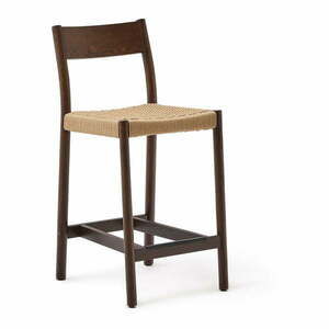 Brązowy hoker z litego drewna dębowego (wysokość siedziska 65 cm) Yalia – Kave Home obraz