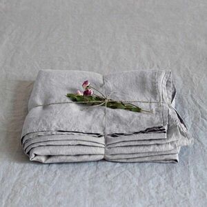 Jasnoszare lniane prześcieradło 230x270 cm Light Grey – Linen Tales obraz