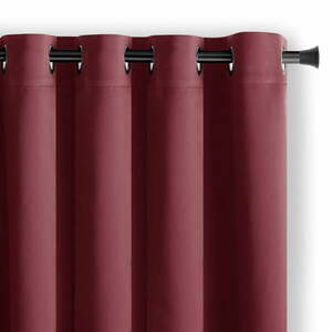 Bordowa zasłona zaciemniająca 140x245 cm Eyelets – Restilo obraz