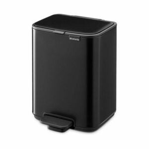 Stalowy kosz na śmieci z pedałem w kolorze matowej czerni 4 l Bo – Brabantia obraz