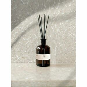 Dyfuzor #88 Linden, Moss, Hibiscus – Perfumed Prague obraz